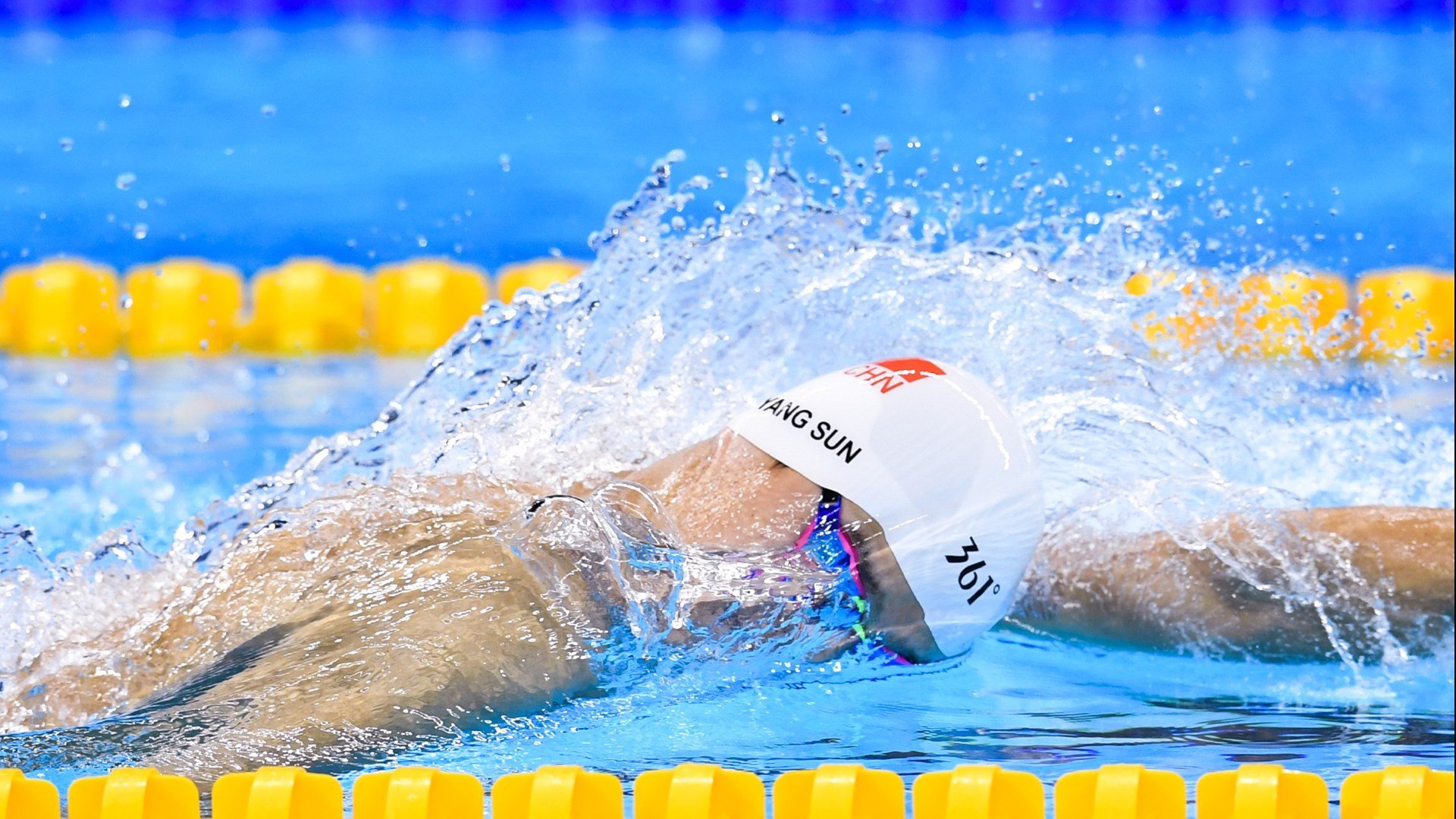 激烈对决升级，盼看最终结果谁获胜？，激烈对决的意思